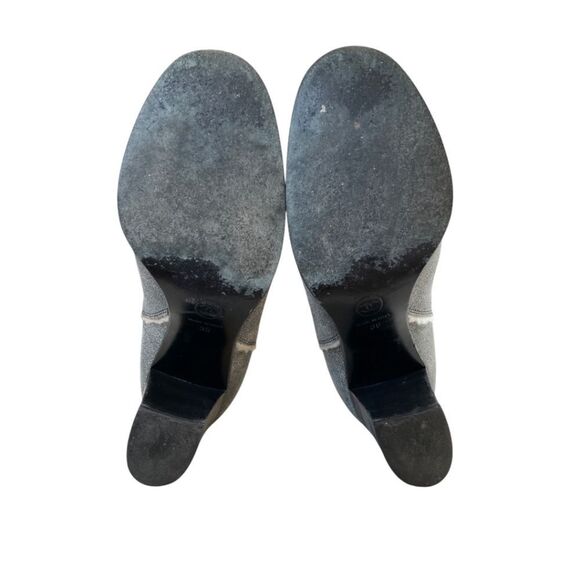 CHANEL Shearling CC Ankle Boots - Picture 11 of 12